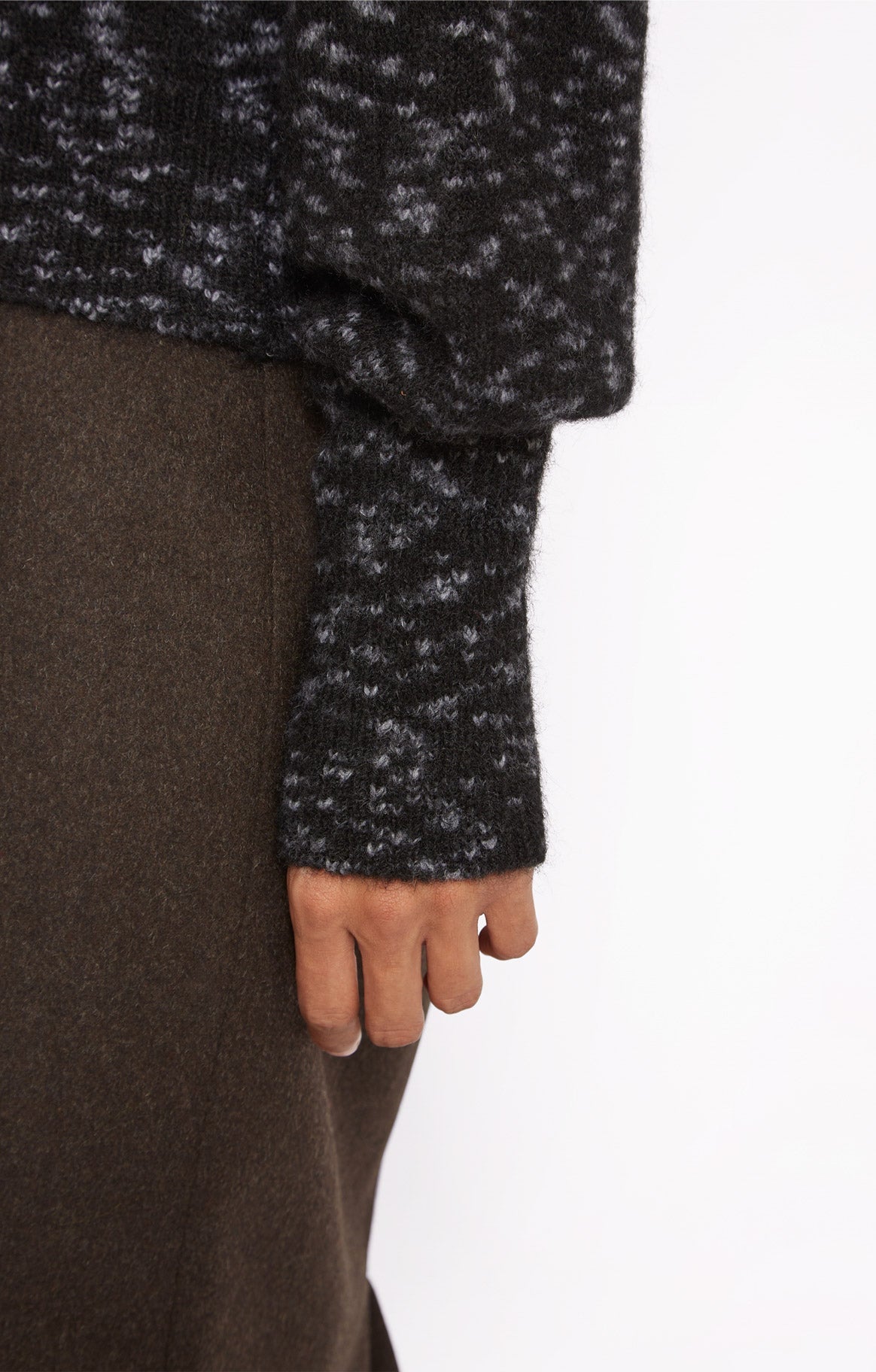 BOBBY KNIT