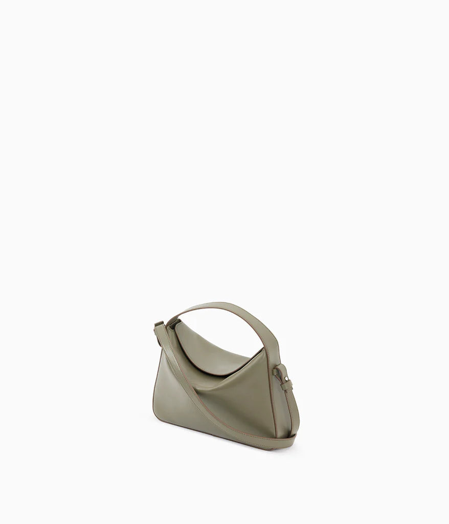SOFT BAGUETTE CROSSBODY