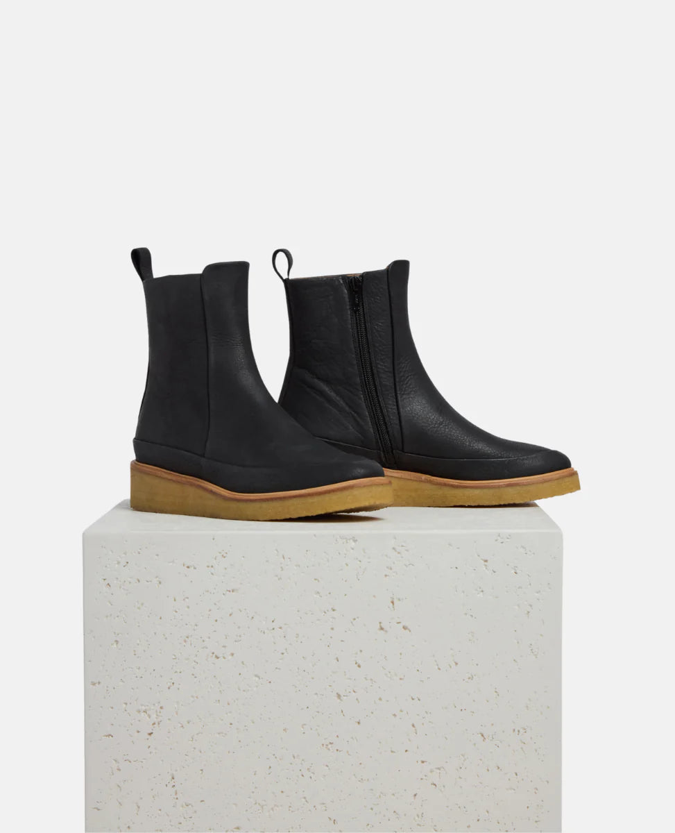 Hip Boot